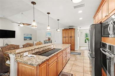 LOCATION, LOCATION, LOCATION! Welcome to this exceptional Direct - photo 11