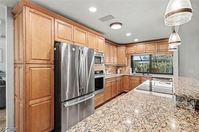LOCATION, LOCATION, LOCATION! Welcome to this exceptional Direct - photo 12