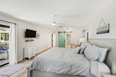 LOCATION, LOCATION, LOCATION! Welcome to this exceptional Direct - photo 13