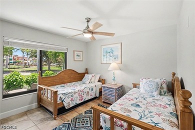 LOCATION, LOCATION, LOCATION! Welcome to this exceptional Direct - photo 19