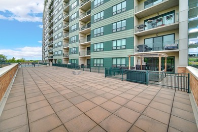 This move-in-ready luxury condo offers the perfect blend of - photo 20
