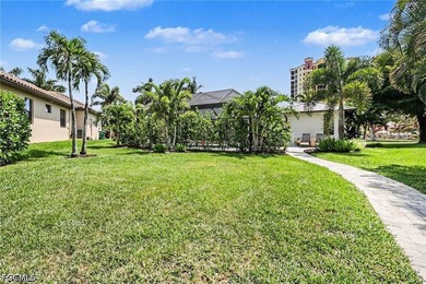 LOCATION, LOCATION, LOCATION! Welcome to this exceptional Direct - photo 25