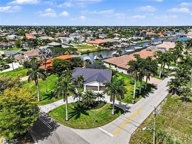 LOCATION, LOCATION, LOCATION! Welcome to this exceptional Direct - photo 27
