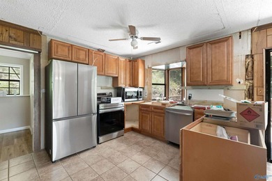 Escape to your own private retreat on Sugarland Lake, with - photo 34