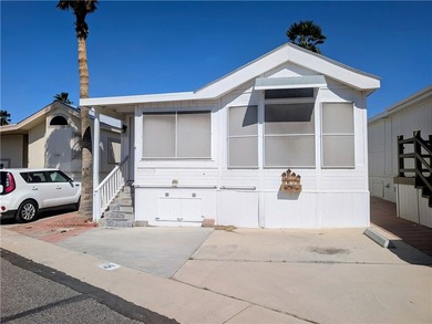 Large home with plenty of potential to make it your own. Nice - photo 2
