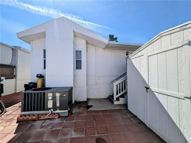 Large home with plenty of potential to make it your own. Nice - photo 3