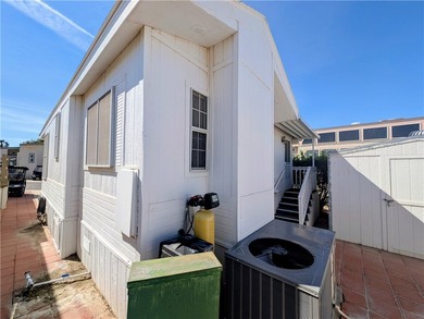 Large home with plenty of potential to make it your own. Nice - photo 4