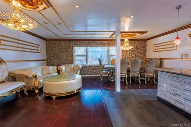 Welcome to this beautiful Hi-Ranch in Douglaston!! Features - photo 3