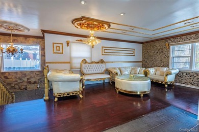 Welcome to this beautiful Hi-Ranch in Douglaston!! Features - photo 4