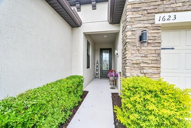 A beautifully updated townhome that blends comfort, style, and - photo 1