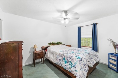 Beautifully updated 3 bedroom, 2 full bath home with year-round - photo 19