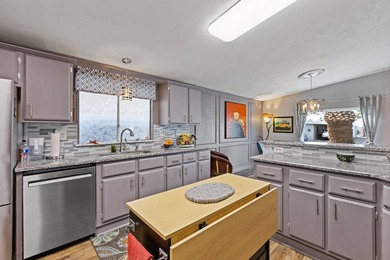This beautiful home is located in a quiet cul-de-sac and - photo 6