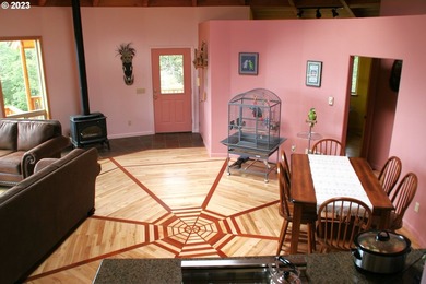 Ocean View Acreage!!! Charming two-bedroom, one-bath artist - photo 12