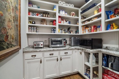 Experience this beautiful, private, luxury retreat nestled in - photo 25
