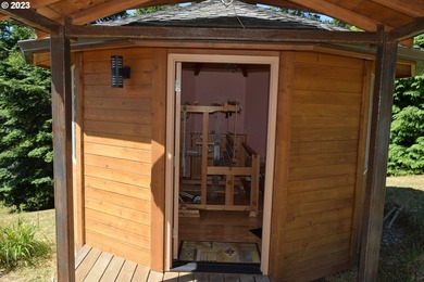 Ocean View Acreage!!! Charming two-bedroom, one-bath artist - photo 35