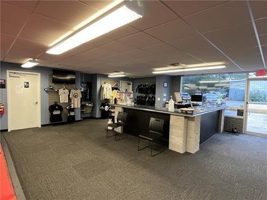 Prime highway commercial property with high visibility and quick