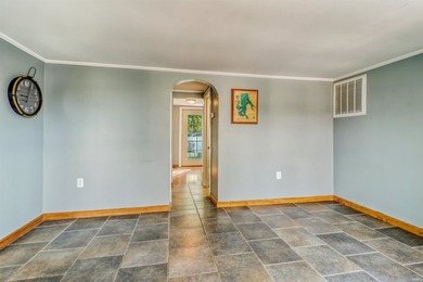 Lake living in this adorable 1 bedroom, 2 full bath year-round - photo 11