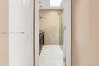 Welcome to easy living in this beautifully updated 3-bedroom - photo 12