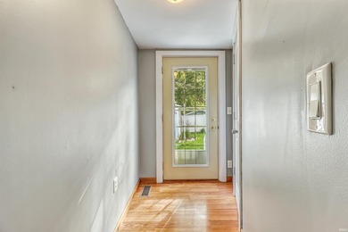 Lake living in this adorable 1 bedroom, 2 full bath year-round - photo 21