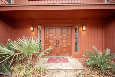 Welcome home to Redwood & Cedar in the heart of Ocean Springs' - photo 3