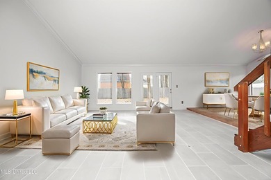 Welcome home to Redwood & Cedar in the heart of Ocean Springs' - photo 4