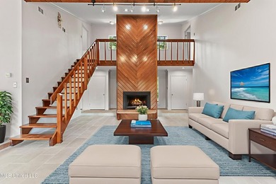 Welcome home to Redwood & Cedar in the heart of Ocean Springs' - photo 5