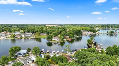Lake living in this adorable 1 bedroom, 2 full bath year-round - photo 30