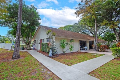 Welcome to easy living in this beautifully updated 3-bedroom - photo 33