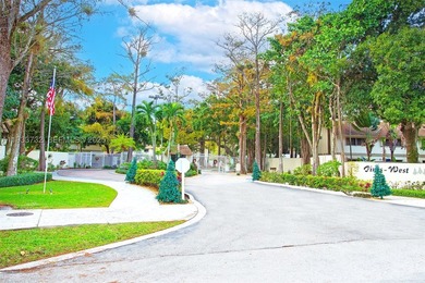 Welcome to easy living in this beautifully updated 3-bedroom - photo 34