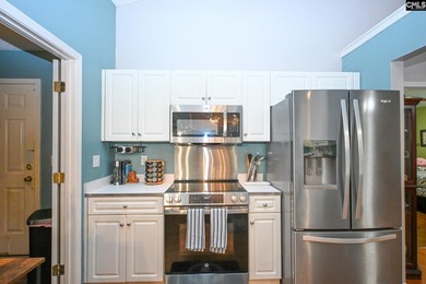 Welcome to 104 Fawn Ct in the heart of Lexington, where comfort - photo 5