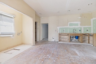 Charming 1920s home in the desirable Woodlawn Terrace - photo 11