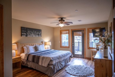 Highly desirable *05* unit condo in an excellent location! This - photo 12