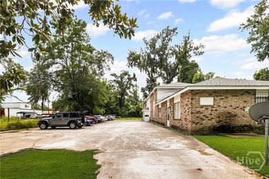 Turnkey Investment - 5-Unit Apartment Building with Strong - photo 4