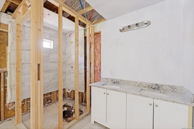 Charming 1920s home in the desirable Woodlawn Terrace - photo 15