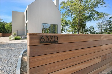 NEW WATERFRONT CONSTRUCTION Thoughtfully crafted and beautifully - photo 17