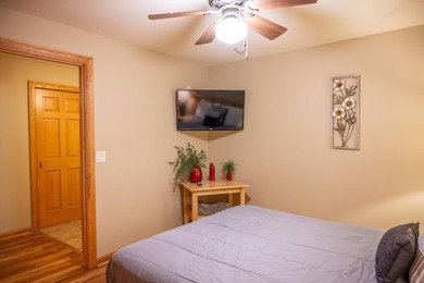 Highly desirable *05* unit condo in an excellent location! This - photo 20