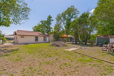 Charming 1920s home in the desirable Woodlawn Terrace - photo 22