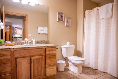 Highly desirable *05* unit condo in an excellent location! This - photo 25