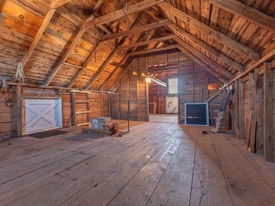 A classic Down East Home! This charming New England home has - photo 27
