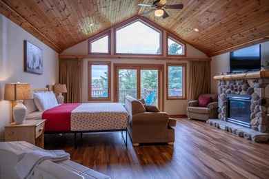Highly desirable *05* unit condo in an excellent location! This - photo 28