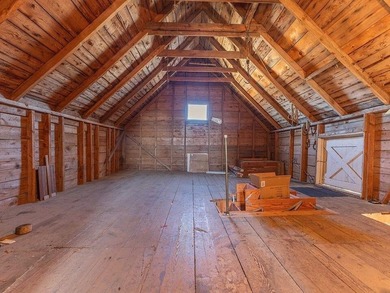 A classic Down East Home! This charming New England home has - photo 29