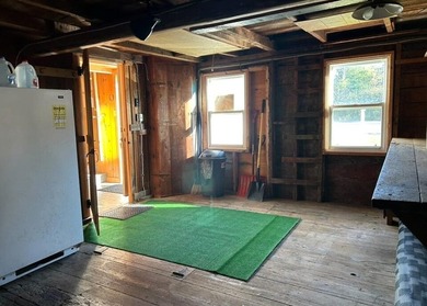 A classic Down East Home! This charming New England home has - photo 30