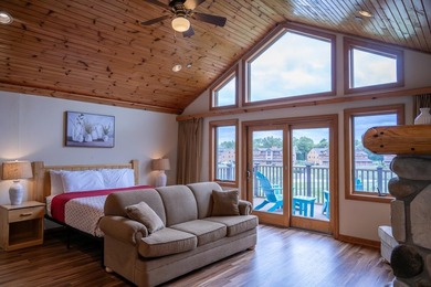 Highly desirable *05* unit condo in an excellent location! This - photo 30