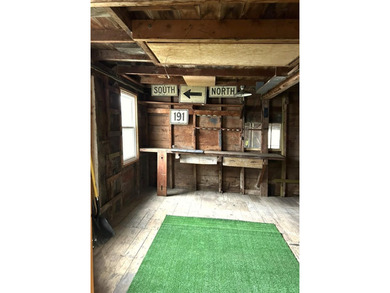 A classic Down East Home! This charming New England home has - photo 31
