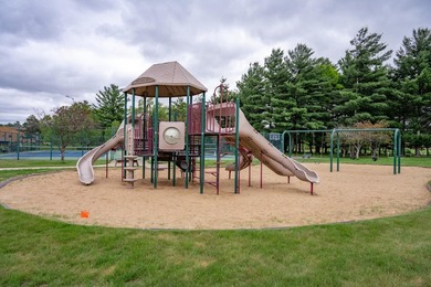 Highly desirable *05* unit condo in an excellent location! This - photo 41