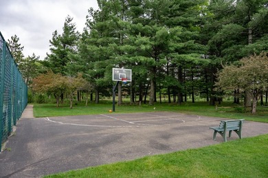 Highly desirable *05* unit condo in an excellent location! This - photo 42