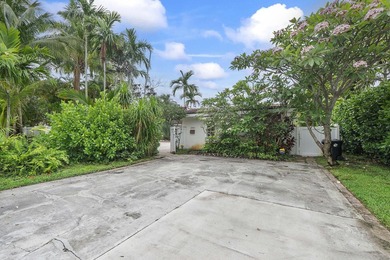 Desirable corner lot of nearly 10,000 sqft in the highly - photo 3