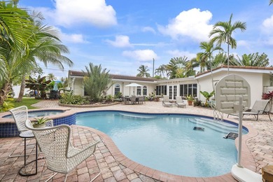 Desirable corner lot of nearly 10,000 sqft in the highly - photo 4