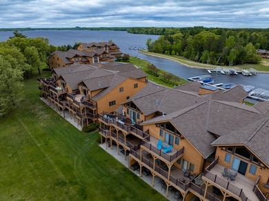 Highly desirable *05* unit condo in an excellent location! This - photo 45