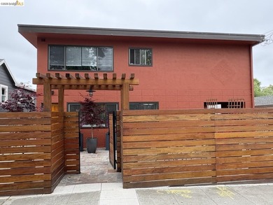 Rare opportunity for the savvy investor! Seven units total (5 - photo 1
